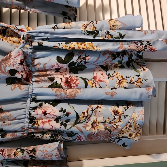 Blue flowered rompers l/s, short part is lined. - Picture 3 of 8